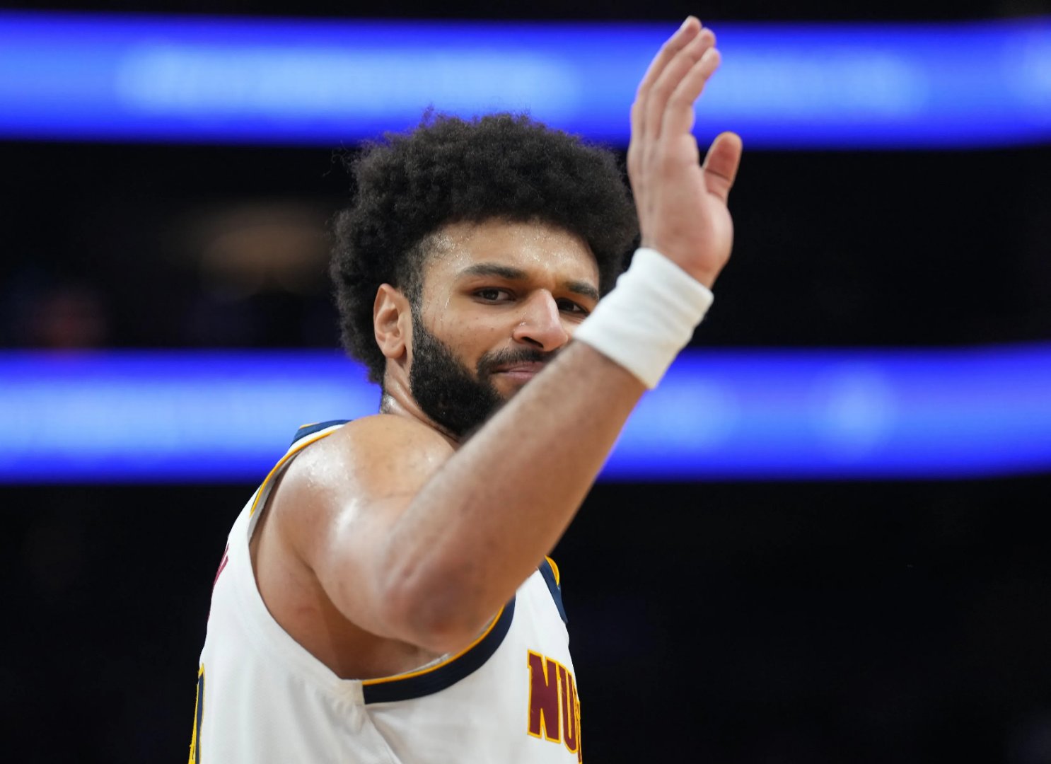 爱游戏入口-包含穆雷在热火比赛中持续失利，出色发挥引发热议！赛场气氛高涨的词条